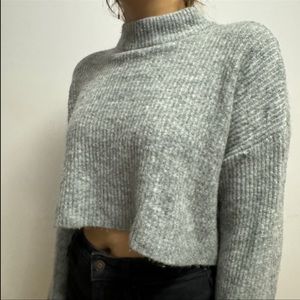 H&M grey cropped turtleneck sweater